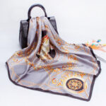 Fashionable Women's Faux Silk Print Scarf - Image 5