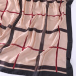 Geometric silk silk scarf - Image 4