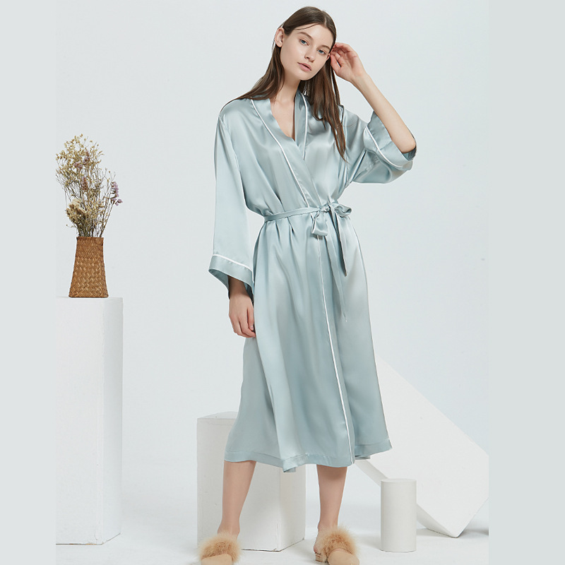 77b0a6c3-c8df-4449-a6d0-c348ac5ee524.jpg Women's Fashion Simple Silk Nightgown Set - Image 1