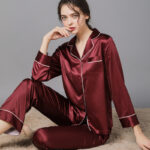 New Spring And Autumn Silk Couple Pajamas For Women - Image 9